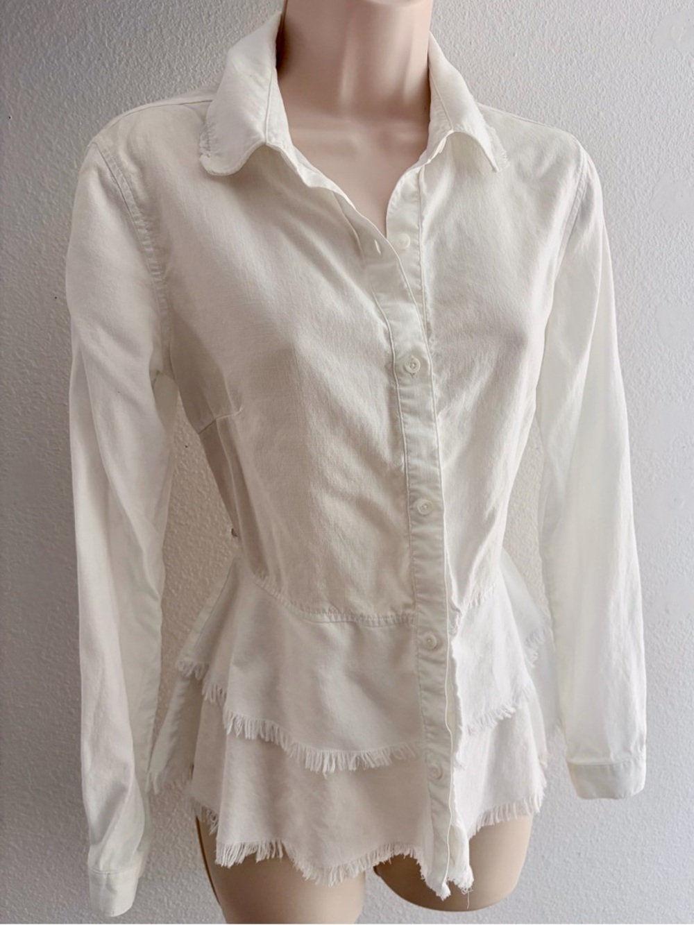 Cloth & Stone Anthropologie White Tiered Frayed Peplum Blouse Tunic XS Tencel